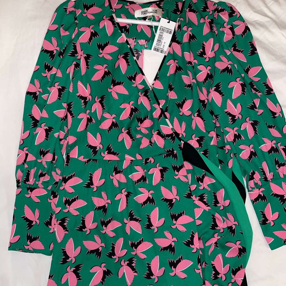 DIANE VON FURSTENBERG
Blade floral-print chiffon midi wrap dress - Picture 4 of 4